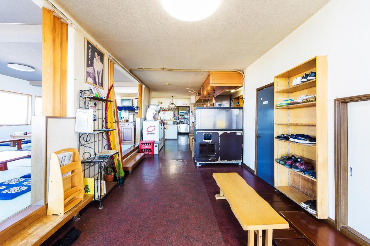 Hotel Minshuku Nihonkai Ishikari Esterno foto