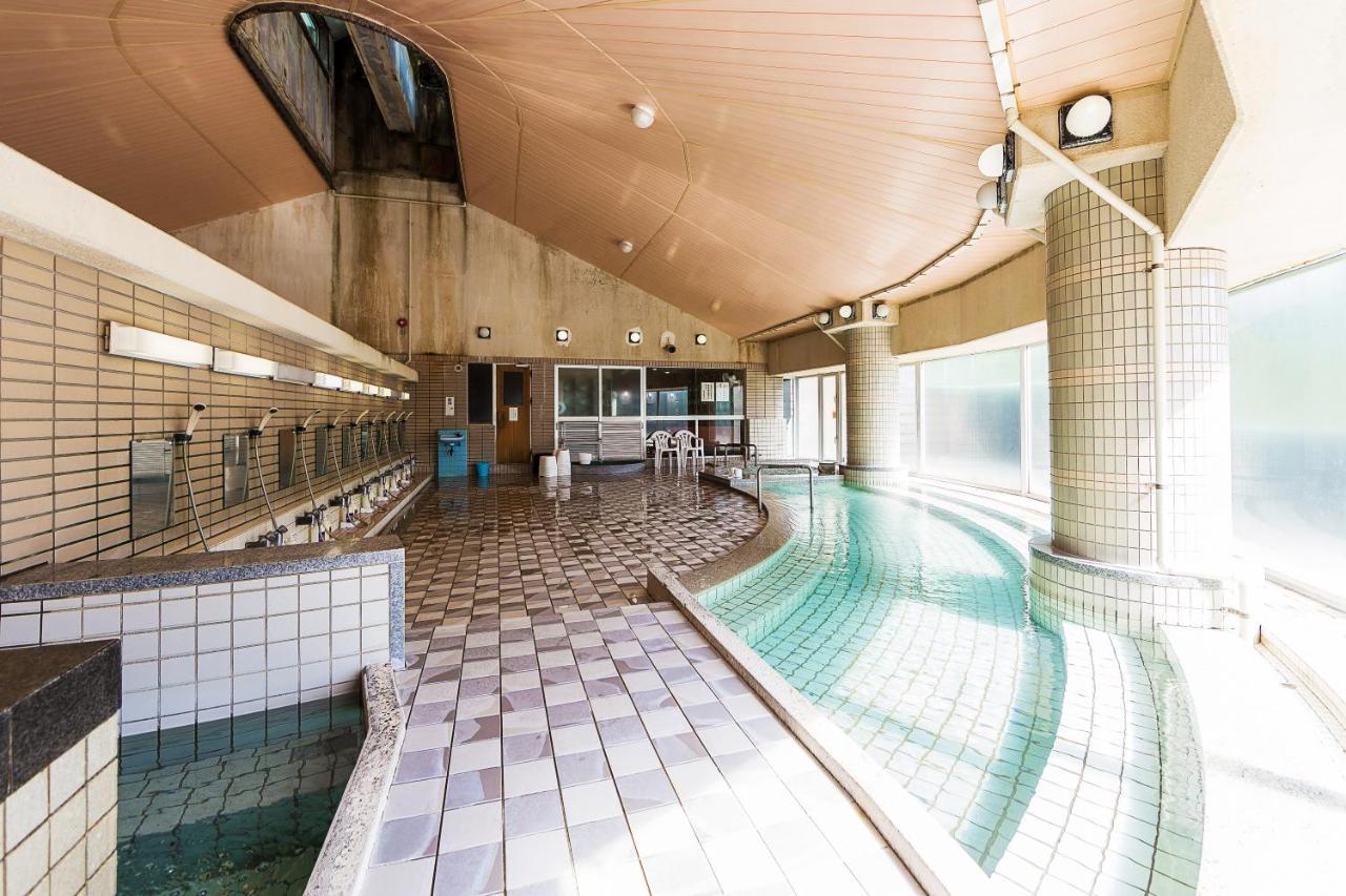 Hotel Minshuku Nihonkai Ishikari Esterno foto