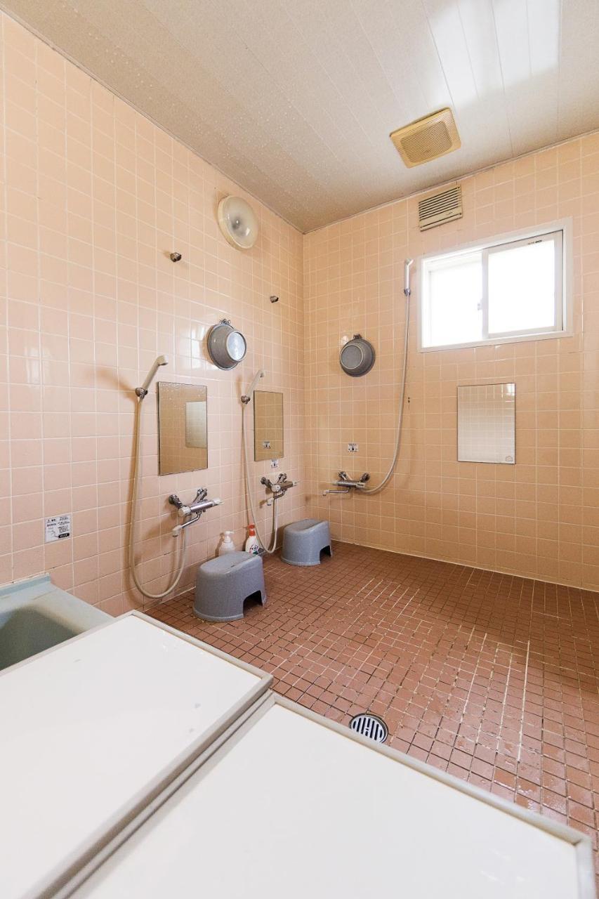 Hotel Minshuku Nihonkai Ishikari Esterno foto